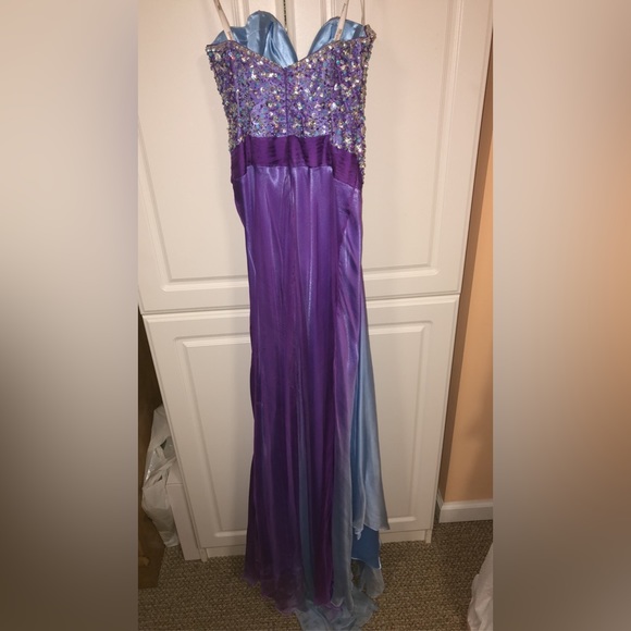 Tony Bowls Gown - Picture 2 of 2